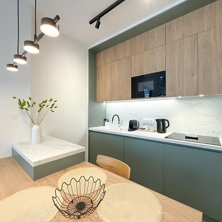 Luxury Downtown E4
