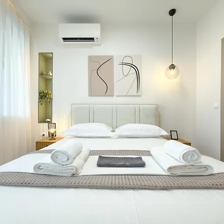 Luxury Downtown E4 Salonic