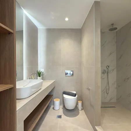 Luxury Downtown E4 Apartament *